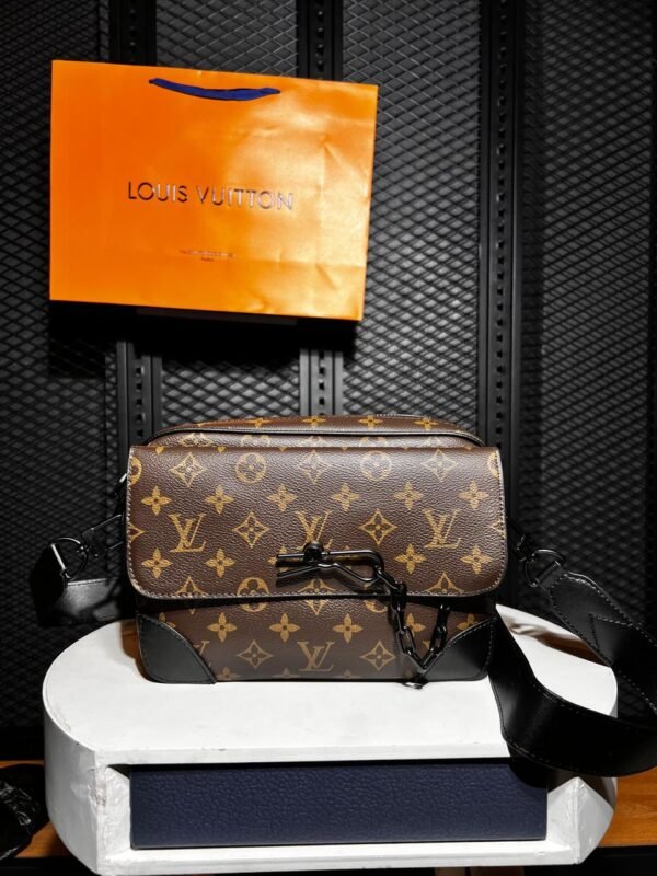 LOUIS VUITTON HANDBAG